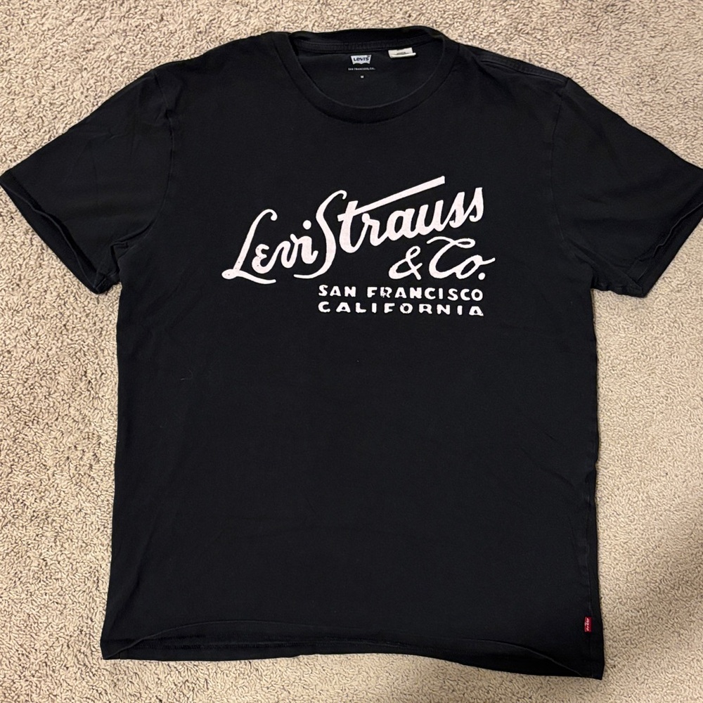 Levi's Black Tee with White Logo